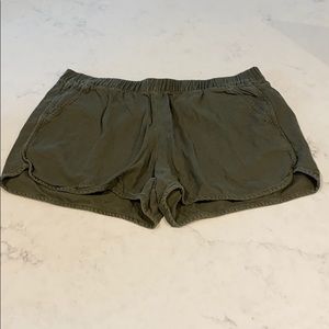Solid Green Elastic Waist Shorts